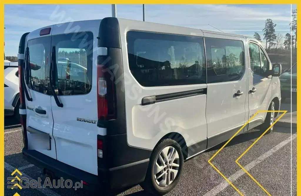 RENAULT Trafic 
