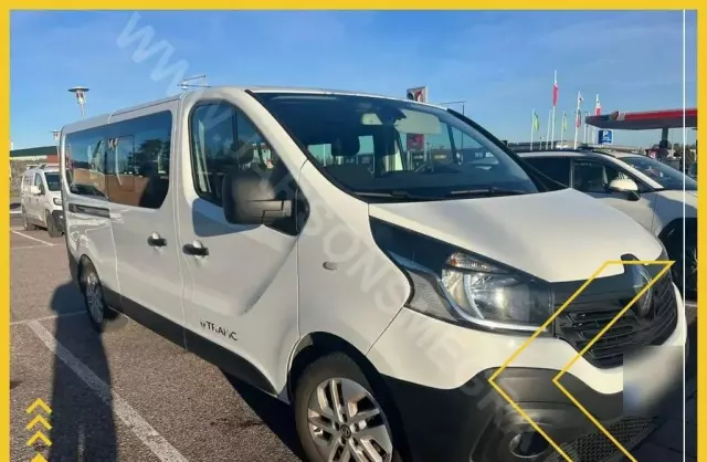 RENAULT Trafic 