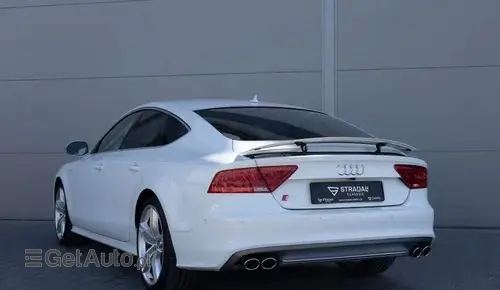 AUDI S7 