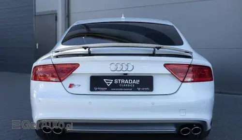 AUDI S7 
