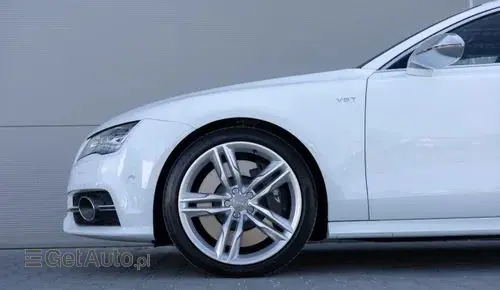 AUDI S7 