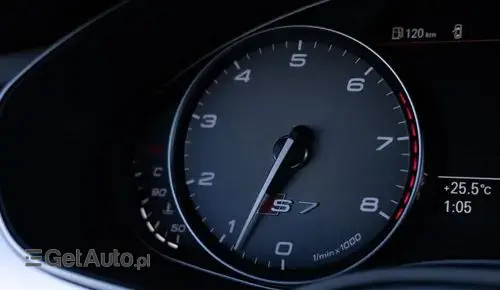 AUDI S7 