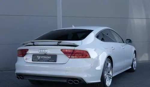 AUDI S7 