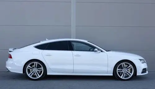 AUDI S7 