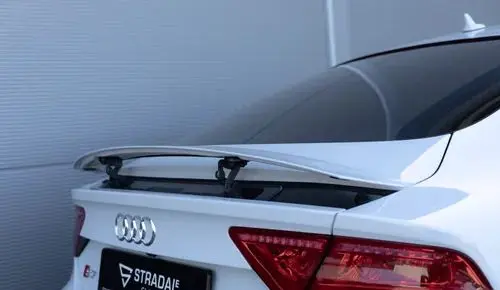 AUDI S7 