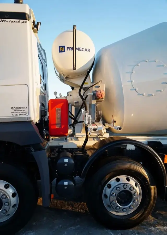 MERCEDES-BENZ AROCS 3240 / GRUSZKA 9M3 / 8x4 / BETONOMIESZARKA / AUTOMAT /  ALUFELGI / 