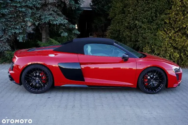 AUDI R8 Spyder V10 RWD Performance