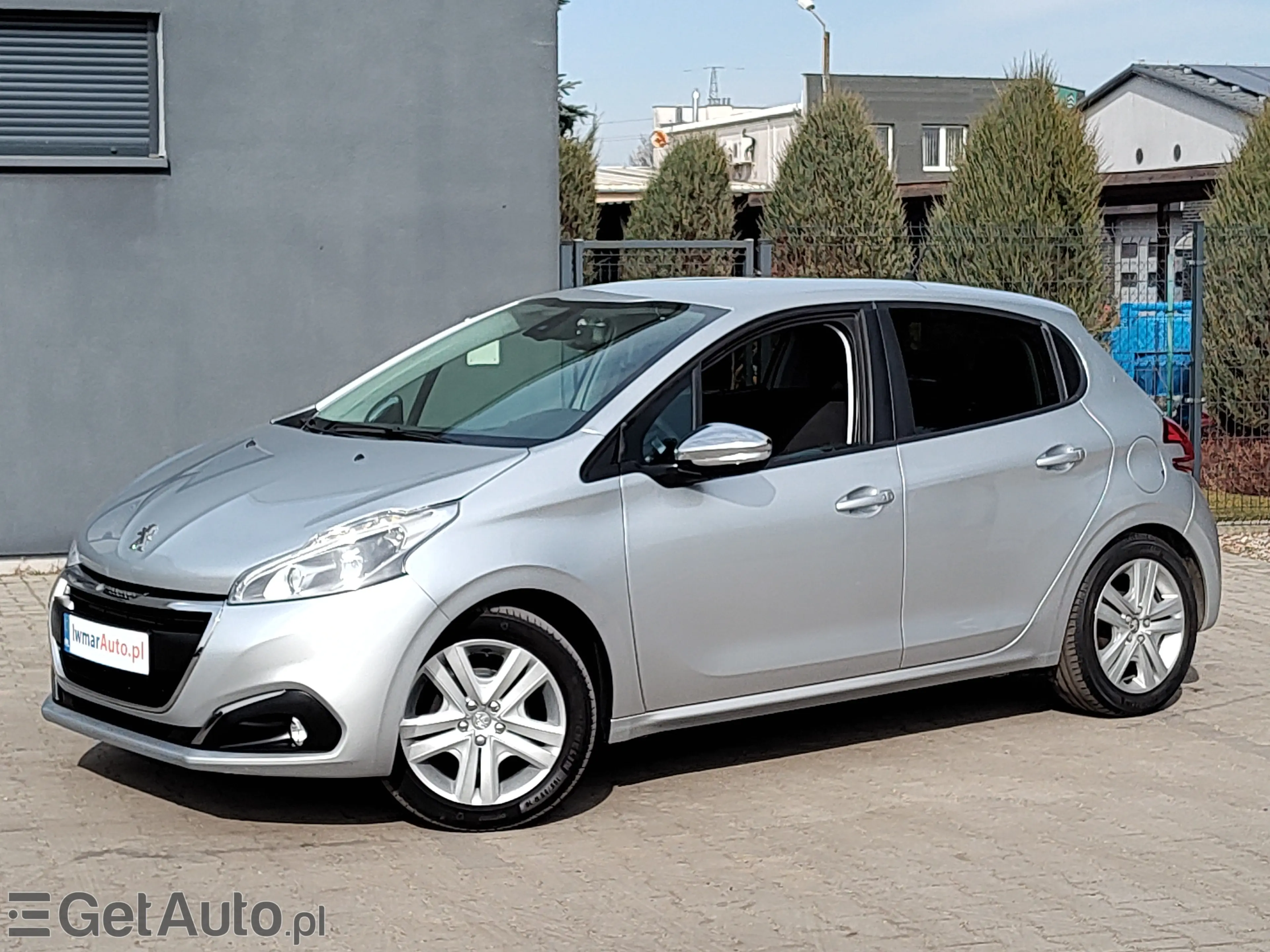 PEUGEOT 208 Allure