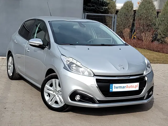 PEUGEOT 208 Allure
