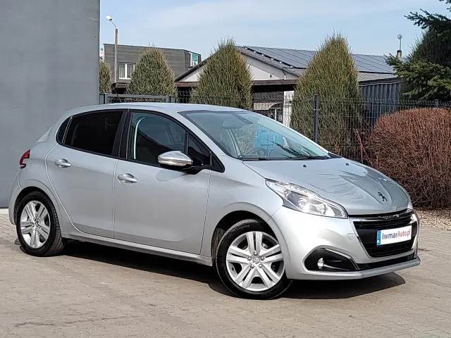 PEUGEOT 208 Allure
