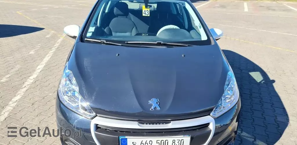 PEUGEOT 208 