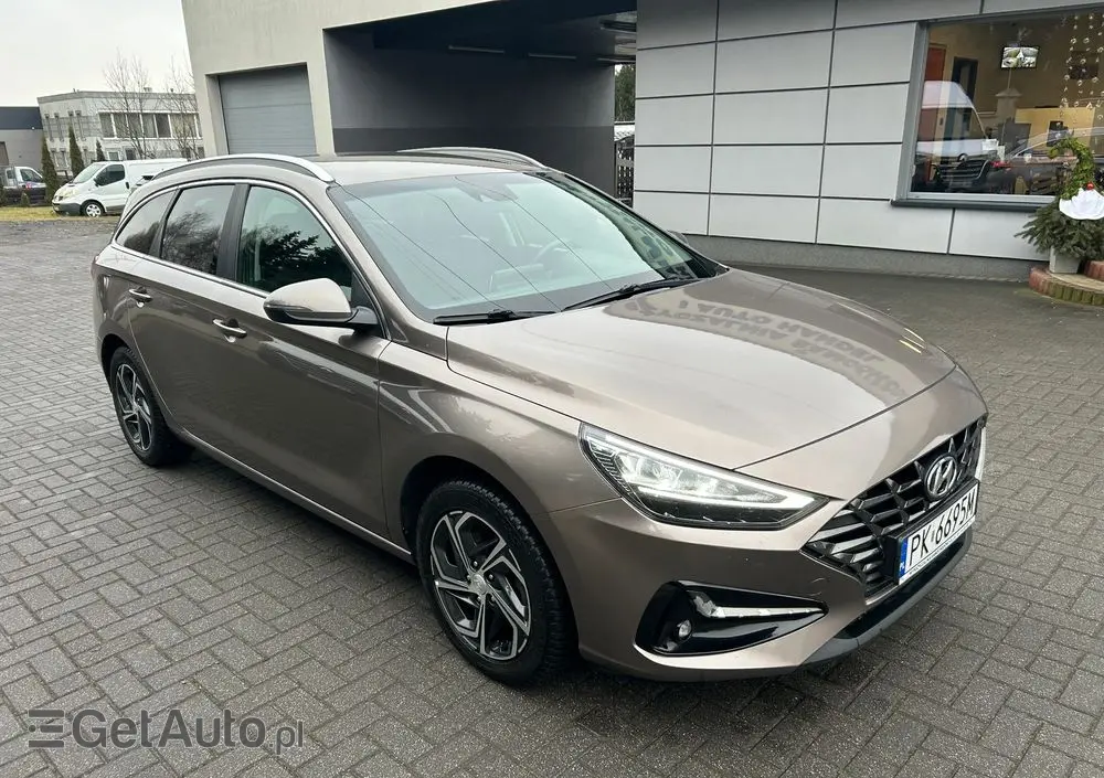 HYUNDAI I30 1.6 D Comfort DCT