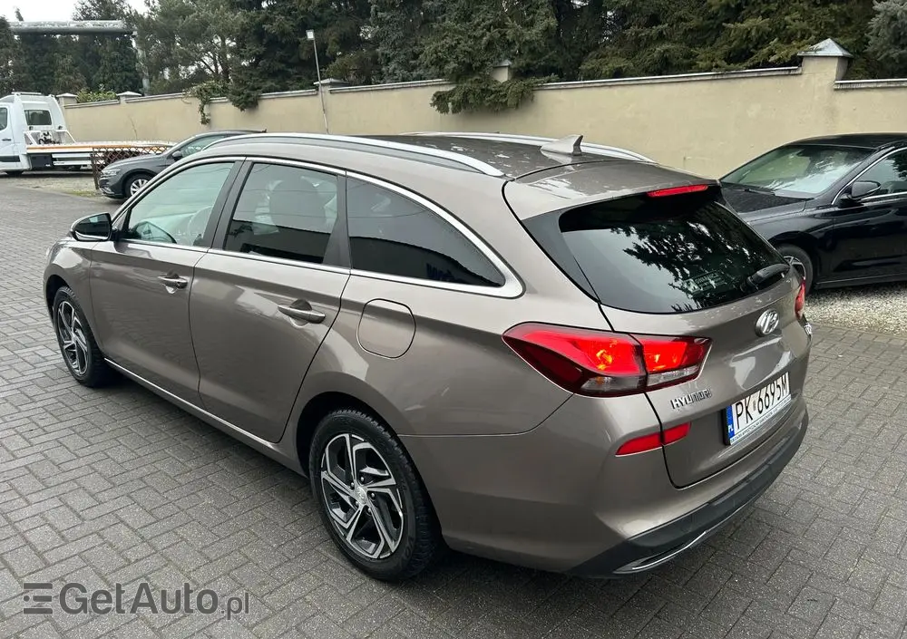 HYUNDAI I30 1.6 D Comfort DCT