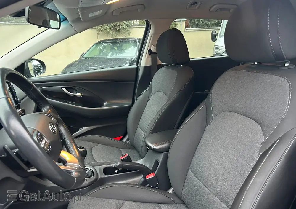 HYUNDAI I30 1.6 D Comfort DCT