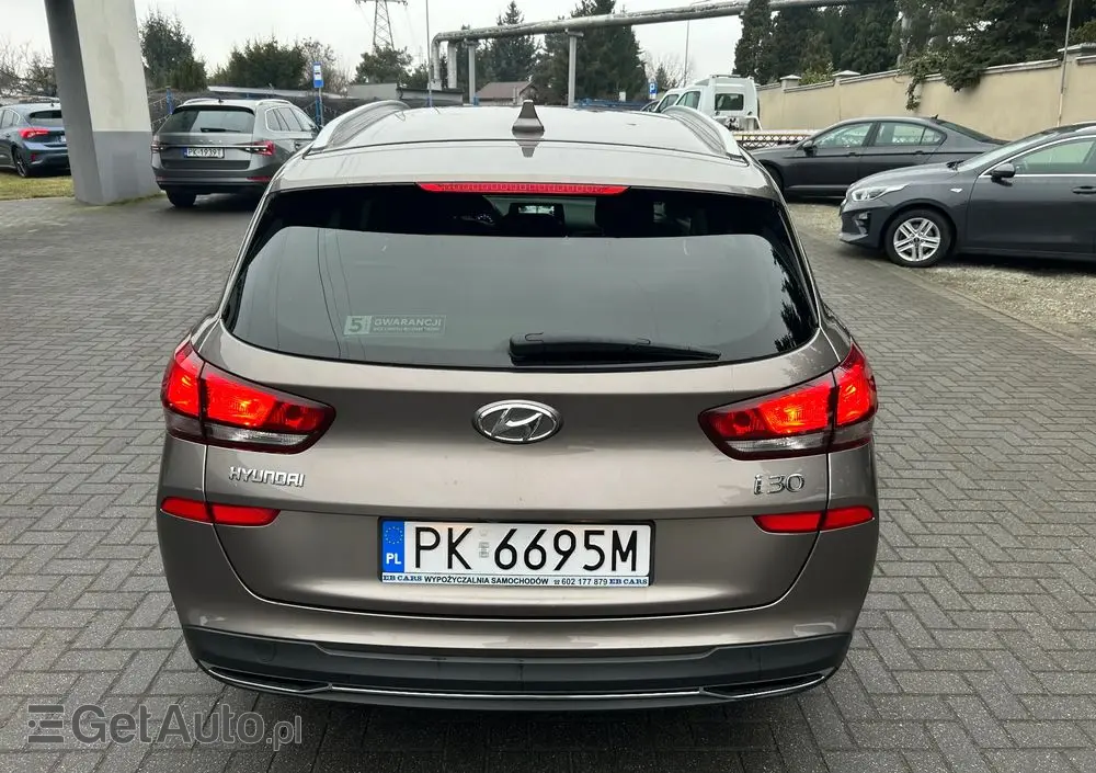 HYUNDAI I30 1.6 D Comfort DCT