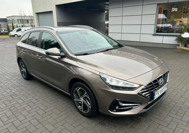 HYUNDAI I30 1.6 D Comfort DCT