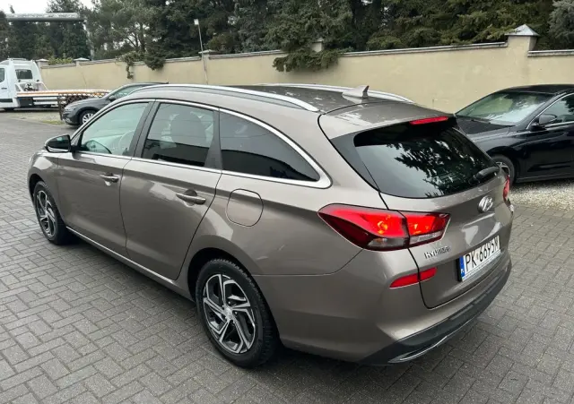 HYUNDAI I30 1.6 D Comfort DCT