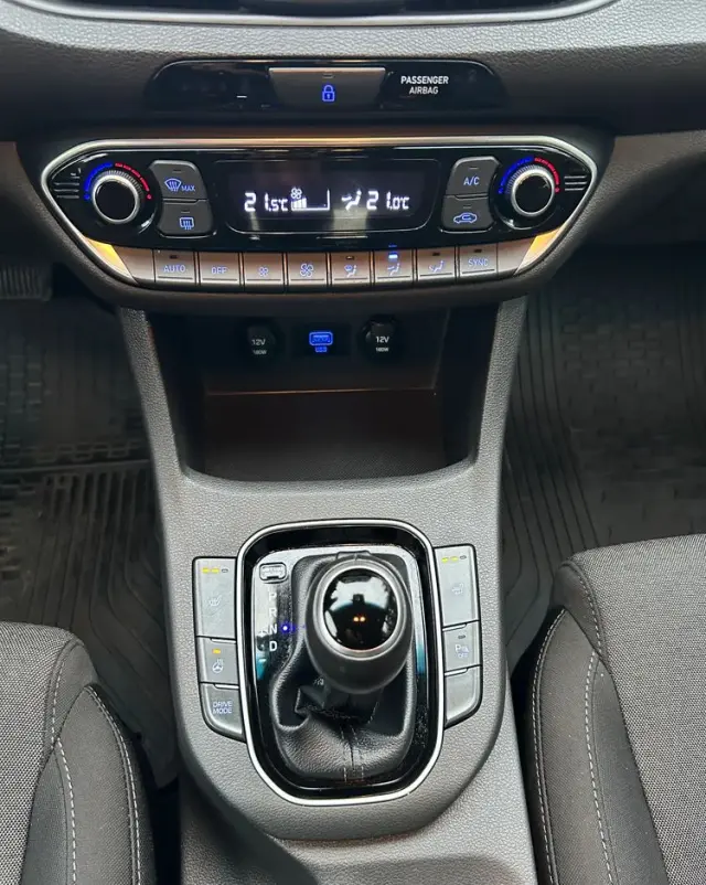 HYUNDAI I30 1.6 D Comfort DCT