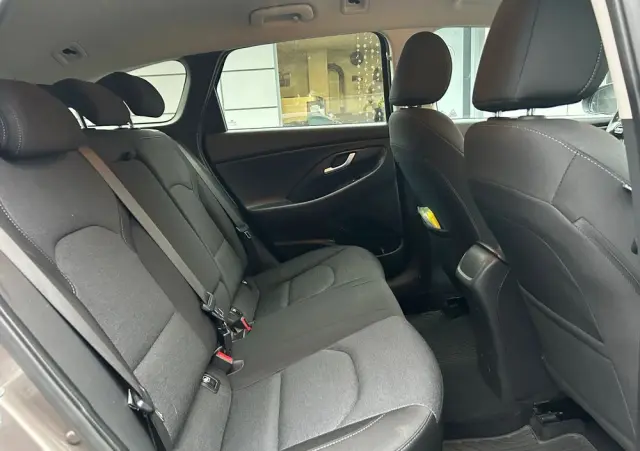 HYUNDAI I30 1.6 D Comfort DCT