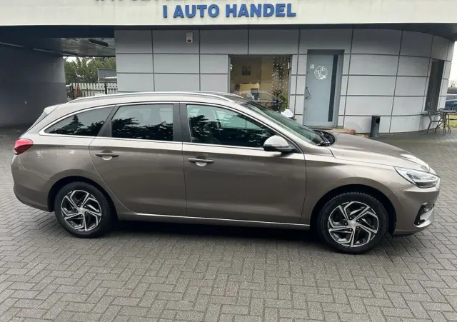 HYUNDAI I30 1.6 D Comfort DCT