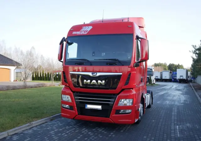 MAN TGX 18.460 XLX Efficient Line Low Deck Mega 