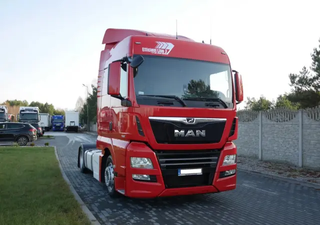 MAN TGX 18.460 XLX Efficient Line Low Deck Mega 