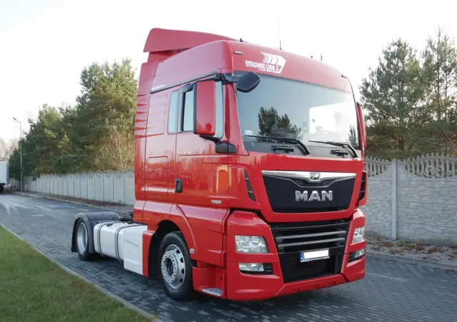 MAN TGX 18.460 XLX Efficient Line Low Deck Mega 