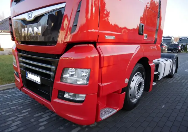 MAN TGX 18.460 XLX Efficient Line Low Deck Mega 
