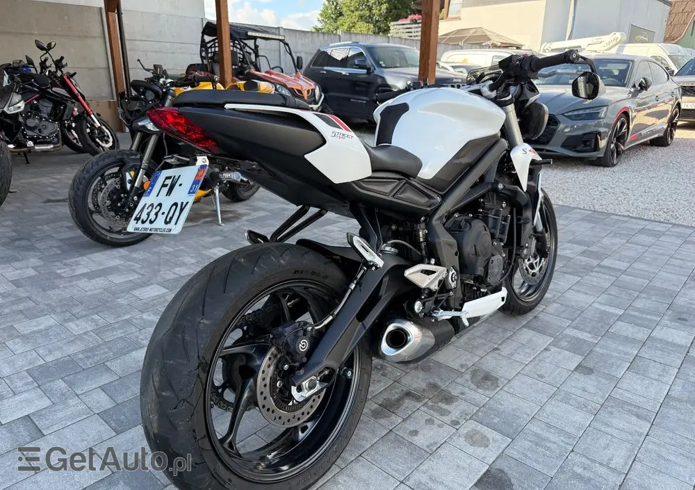 TRIUMPH Street Triple 