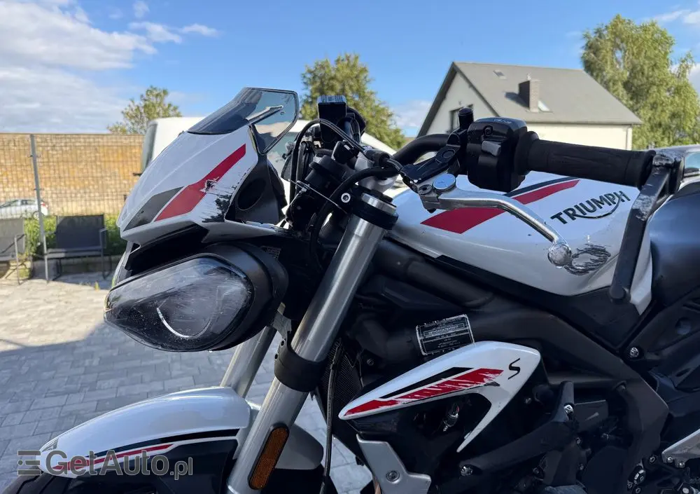TRIUMPH Street Triple 