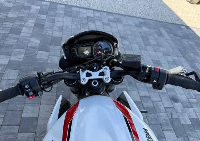 TRIUMPH Street Triple 