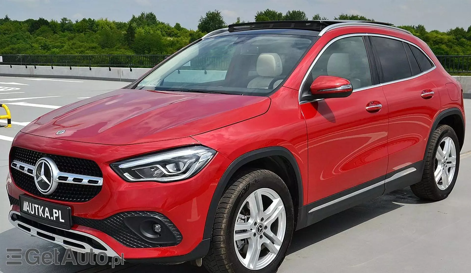 MERCEDES-BENZ GLA 