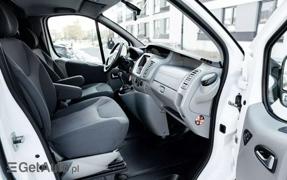 OPEL Vivaro 