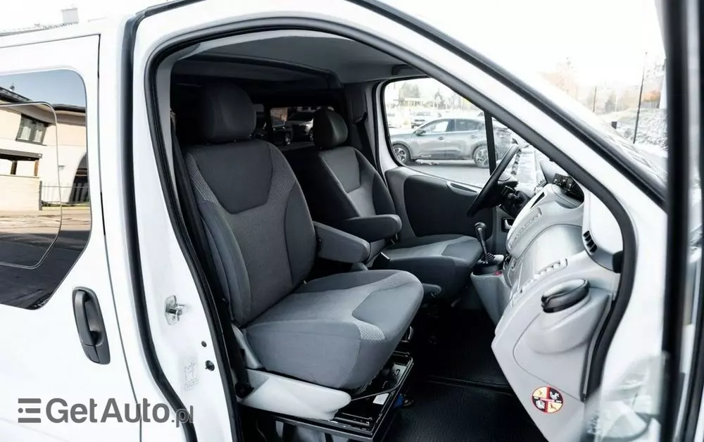OPEL Vivaro 