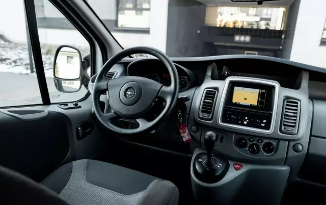 OPEL Vivaro 