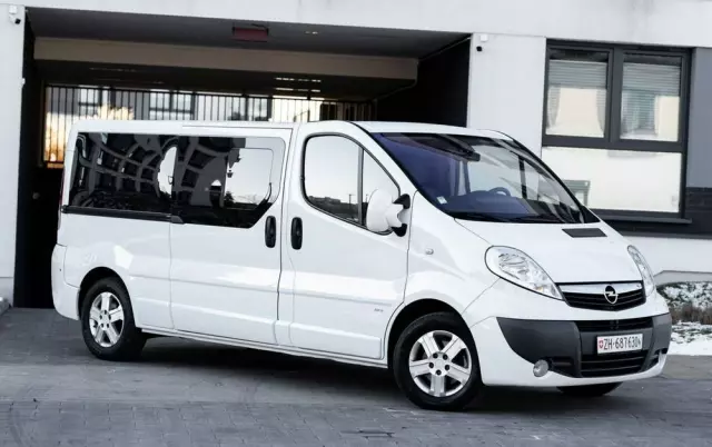 OPEL Vivaro 