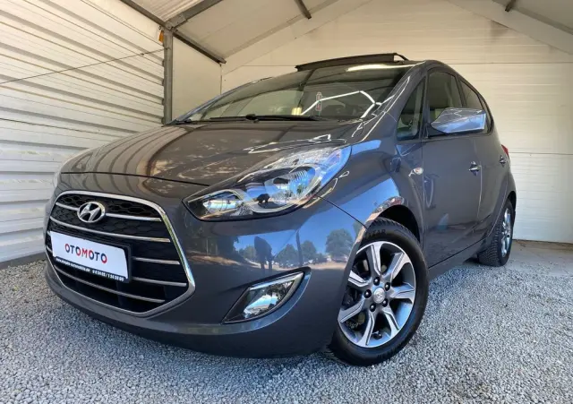 HYUNDAI Ix20 1.6 blue YES Gold