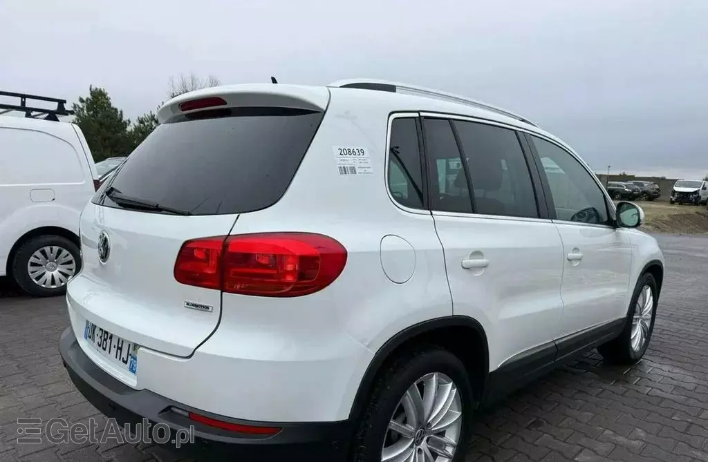 VOLKSWAGEN Tiguan 