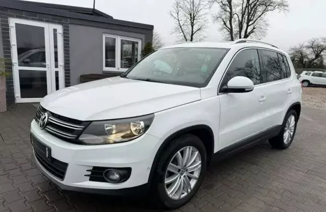 VOLKSWAGEN Tiguan 