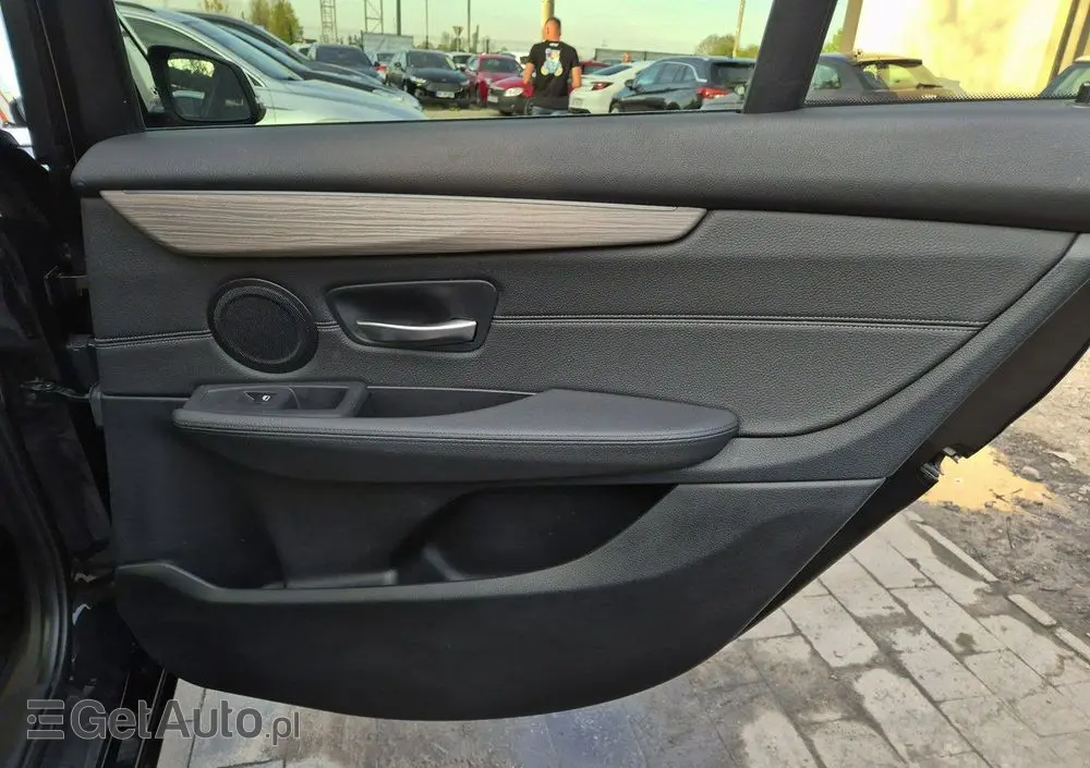 BMW Seria 2 220d Gran Tourer Luxury Line