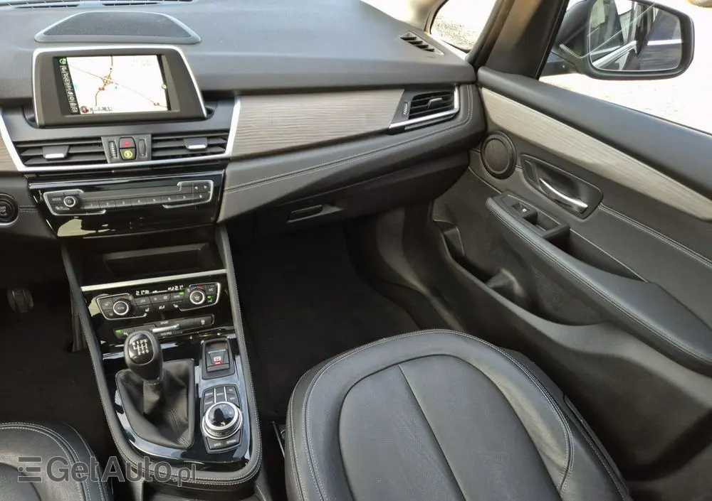 BMW Seria 2 220d Gran Tourer Luxury Line