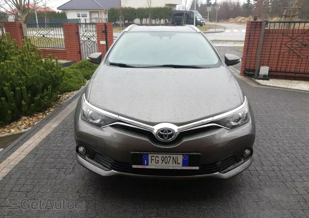 TOYOTA Auris 