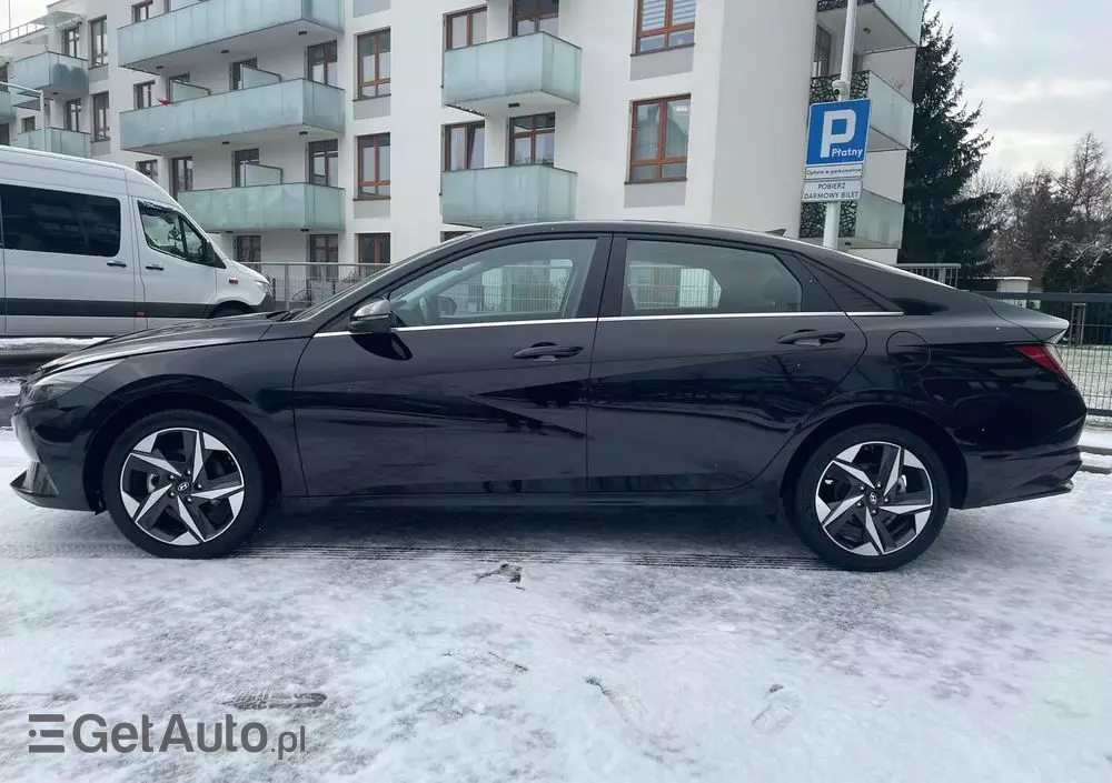HYUNDAI Elantra 1.6 Executive CVT