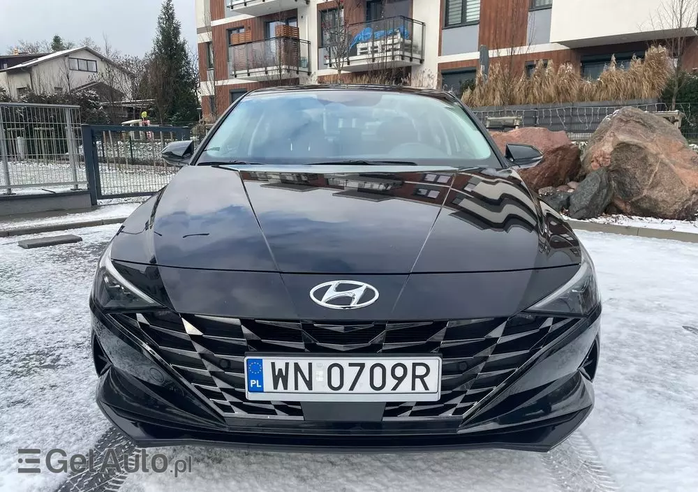 HYUNDAI Elantra 1.6 Executive CVT