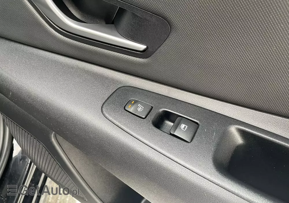 HYUNDAI Elantra 1.6 Executive CVT