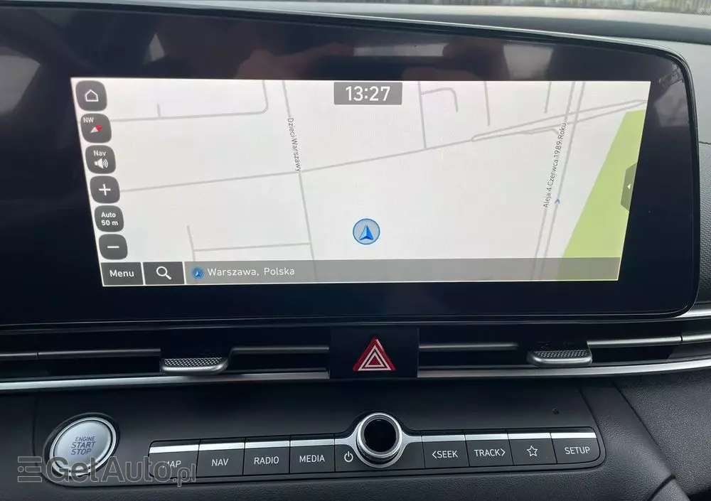 HYUNDAI Elantra 1.6 Executive CVT