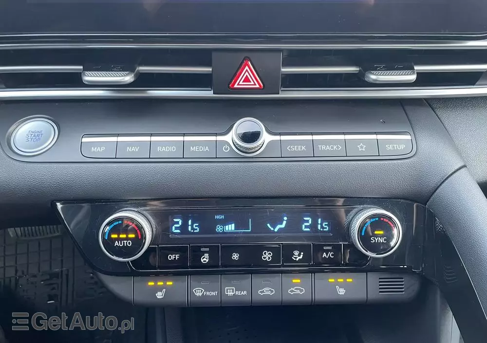 HYUNDAI Elantra 1.6 Executive CVT