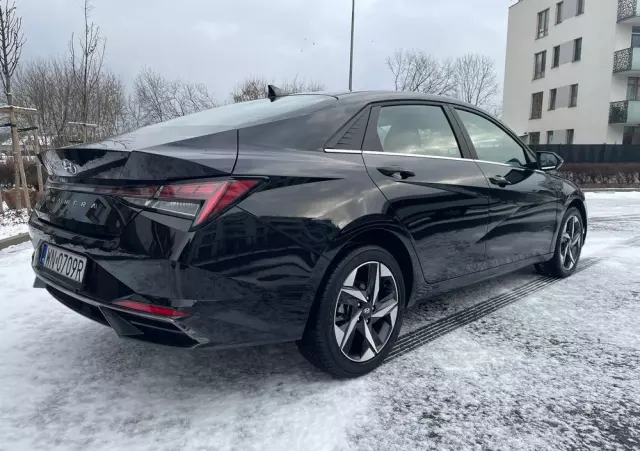 HYUNDAI Elantra 1.6 Executive CVT