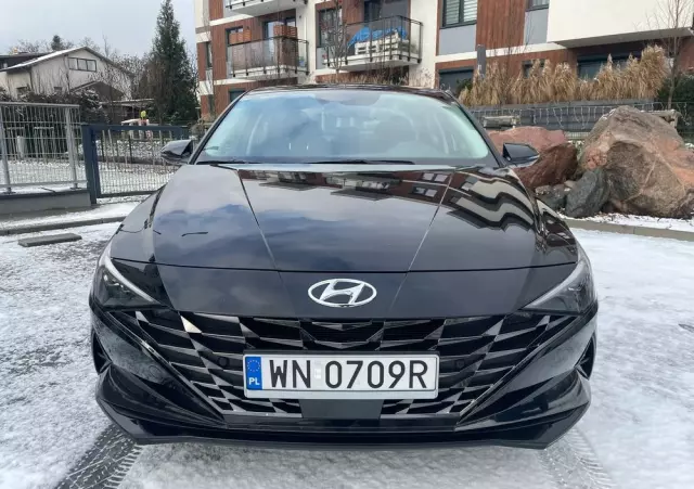 HYUNDAI Elantra 1.6 Executive CVT