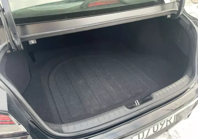 HYUNDAI Elantra 1.6 Executive CVT